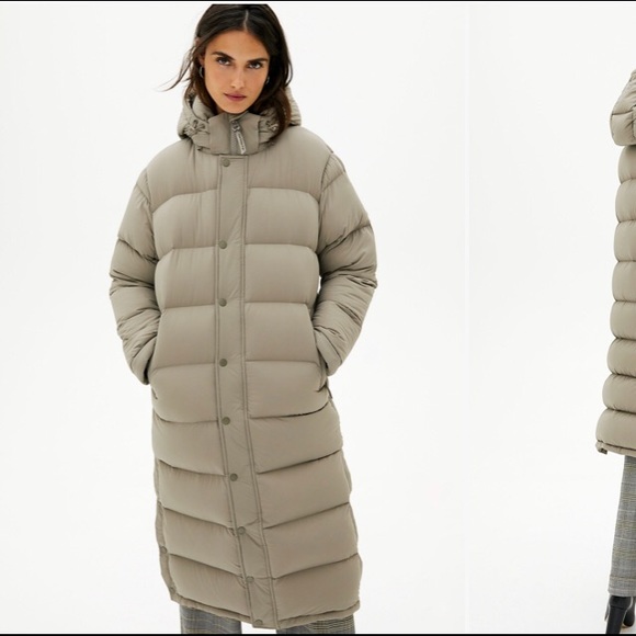Aritzia tna super puff long sz m in taupe